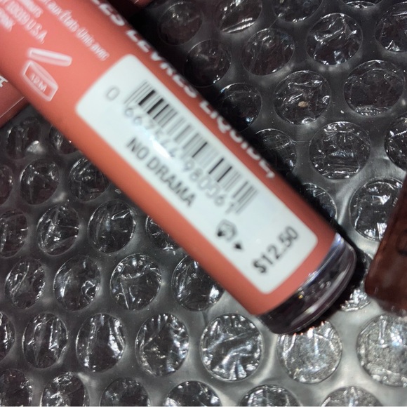 NWT Victoria’s Secret PINK ‘NO DRAMA’ Matte Liquid Lip Tint - Picture 2 of 4